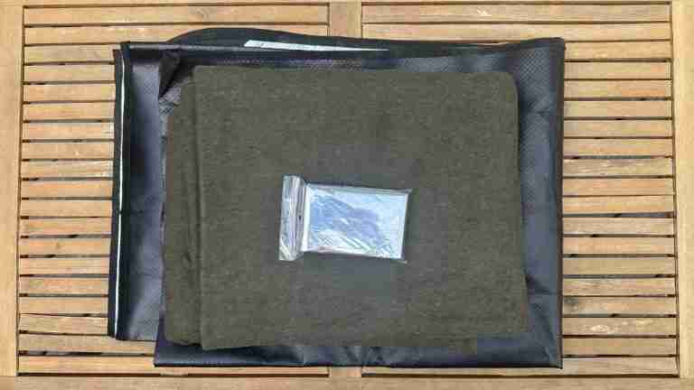 Best Emergency Blankets for Hiking Kit